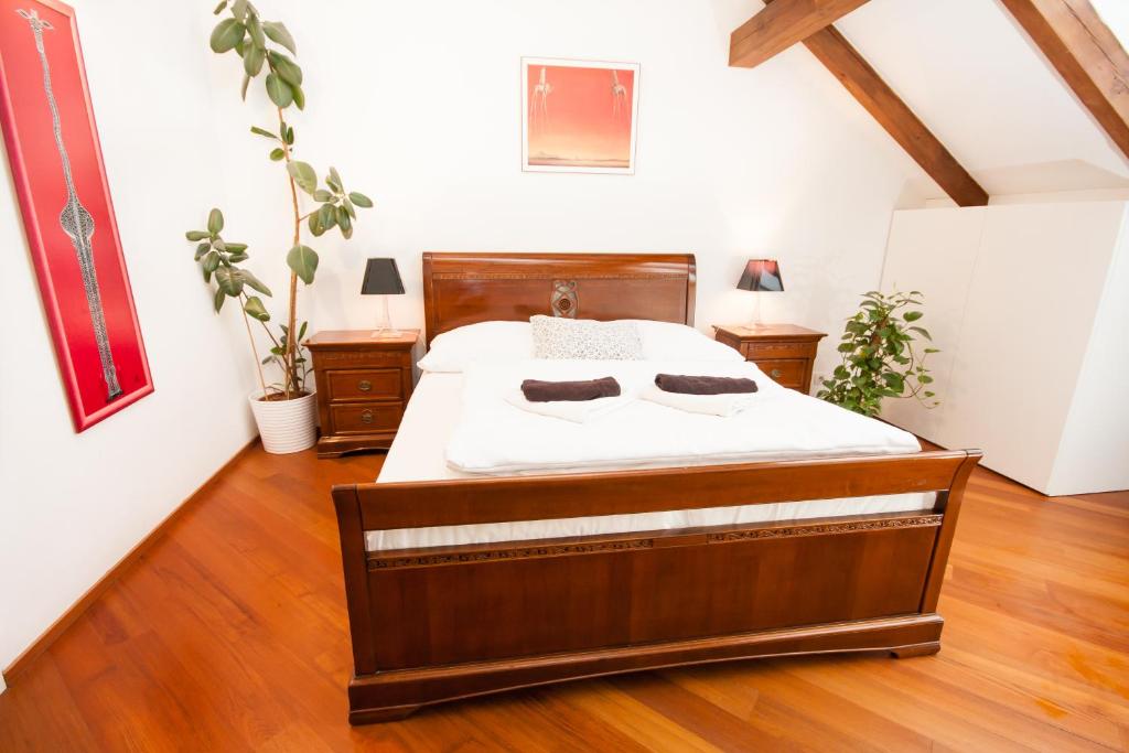 Luxury Loft room 3