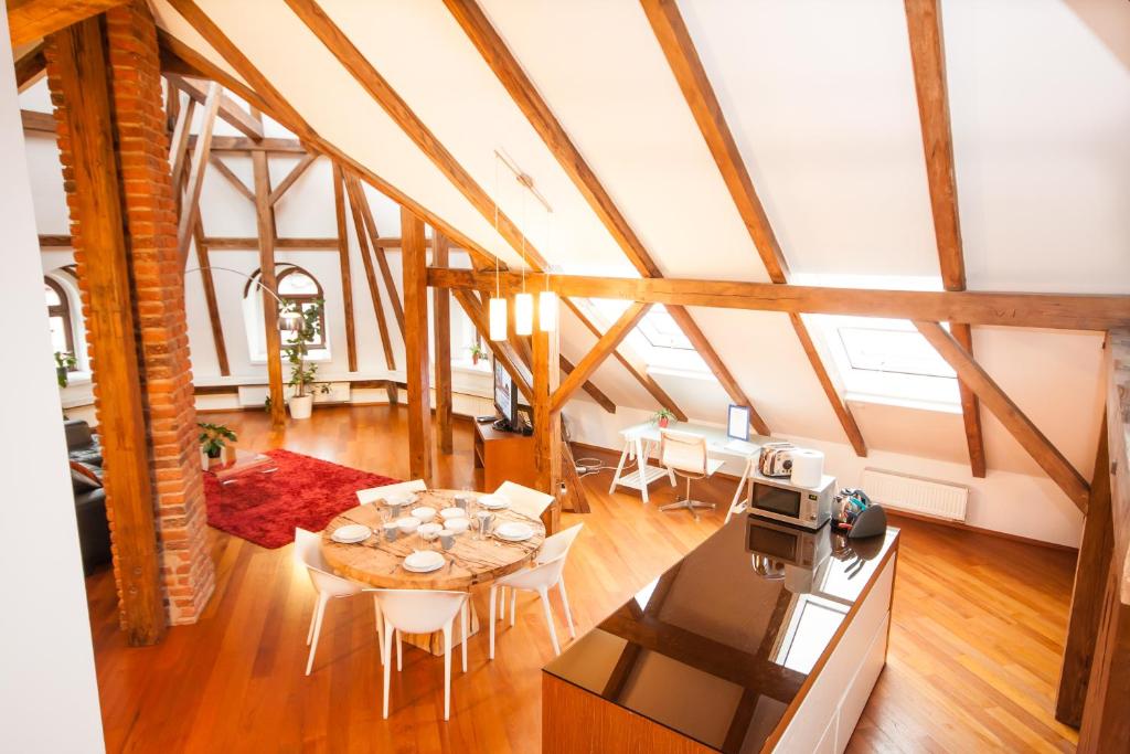 Luxury Loft room 5